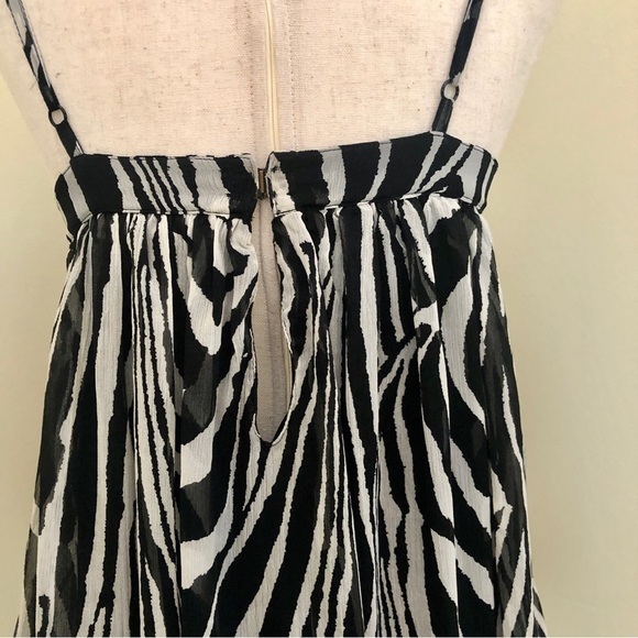 H&M. Spaghetti strap mini dress. Black and White. Zebra pattern. Size 6 - Picture 6 of 10